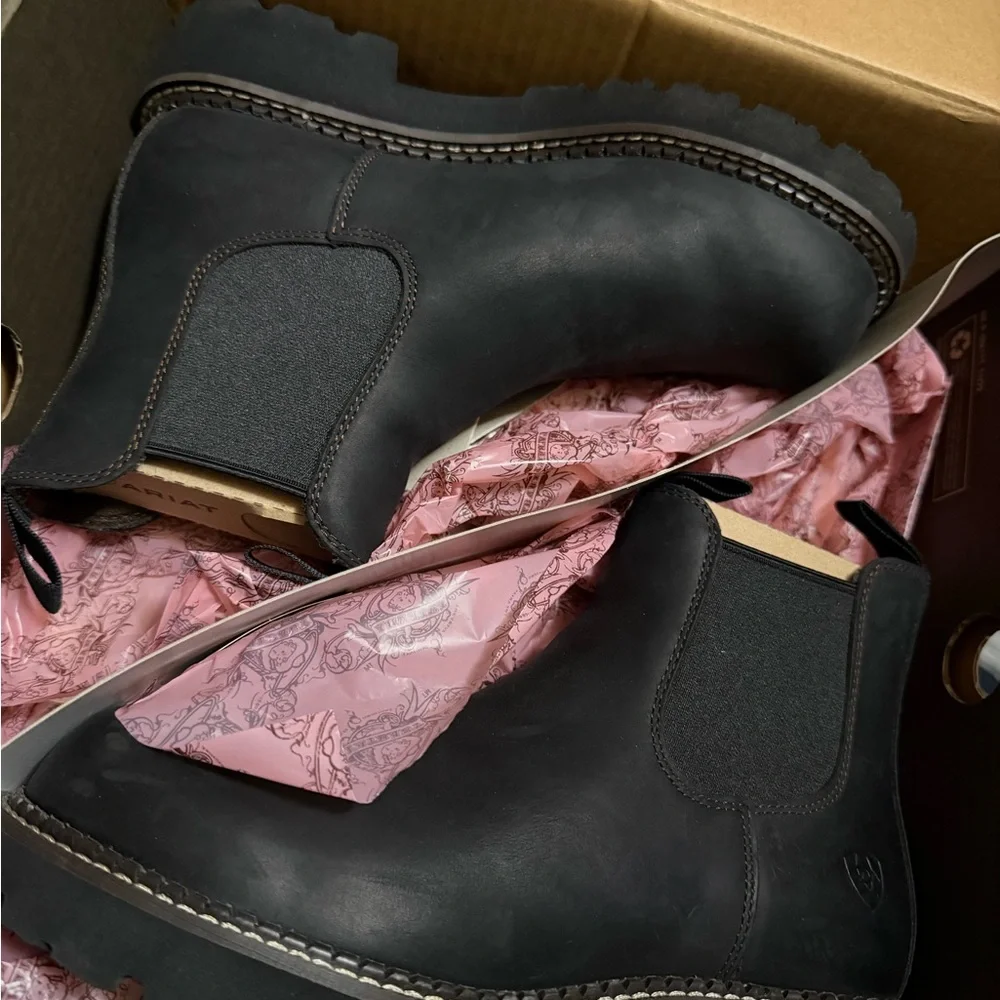 Ariat Black Chelsea Boots - Picture 1 of 3
